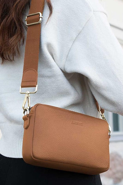 Hirvennahkainen Crossbody/Olkalaukku