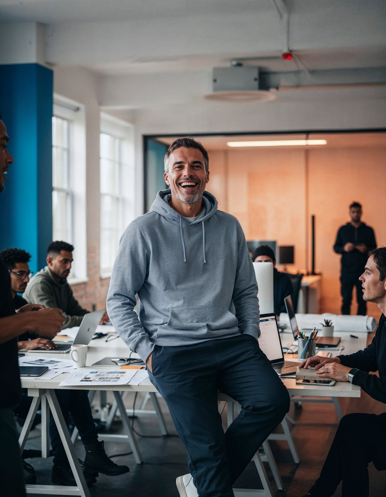 UM Huppari Regular Fit